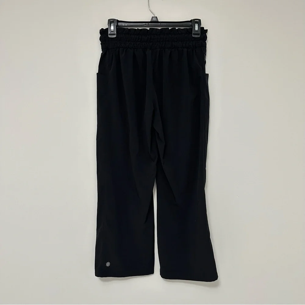 Athleta Girl In The Clouds Capri Pants in Black Girls size 14 size XL Pull On